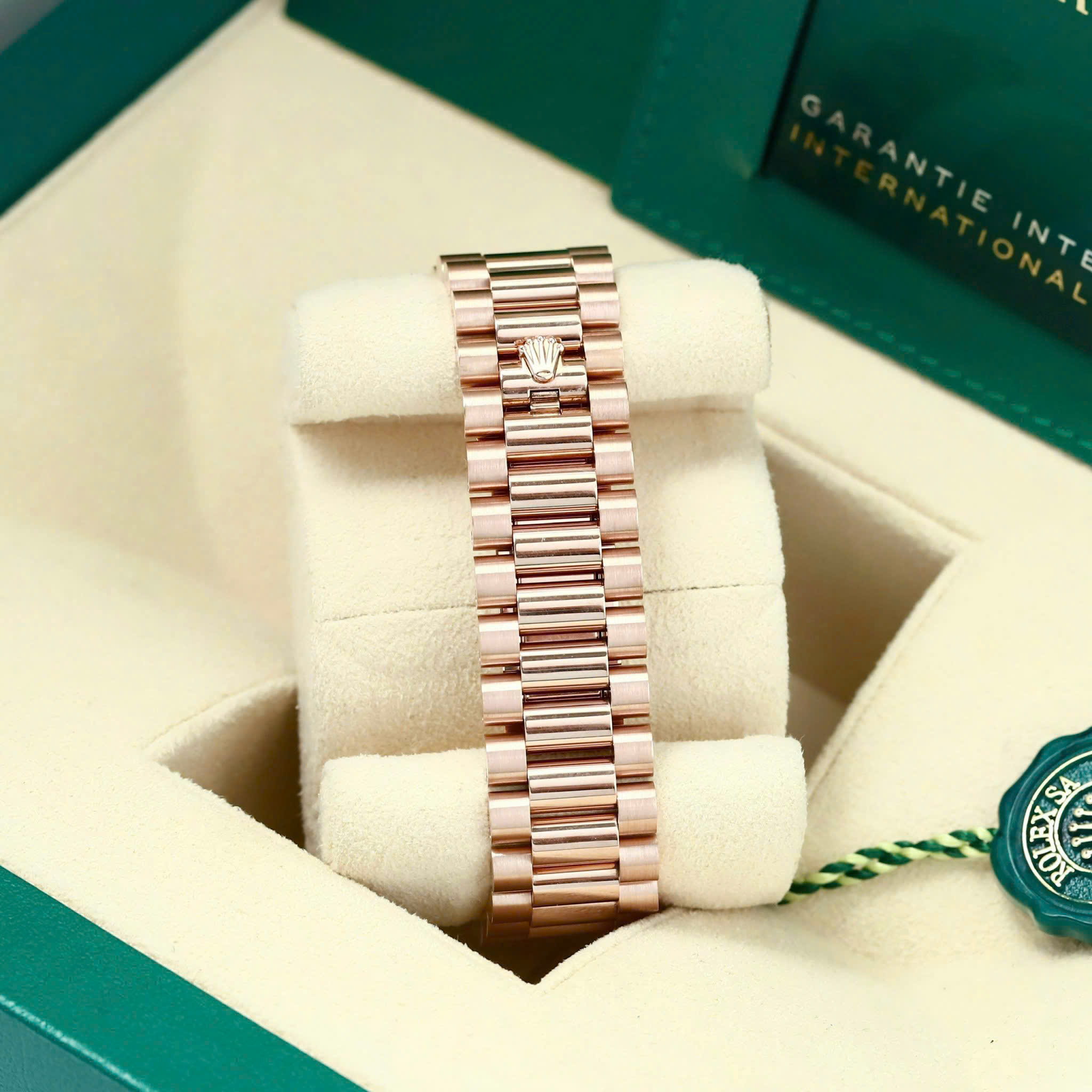 Đồng hồ Rolex Day-Date 228235 Choco Cũ Đồng hồ Rolex Day-Date 228235 Choco Cũ